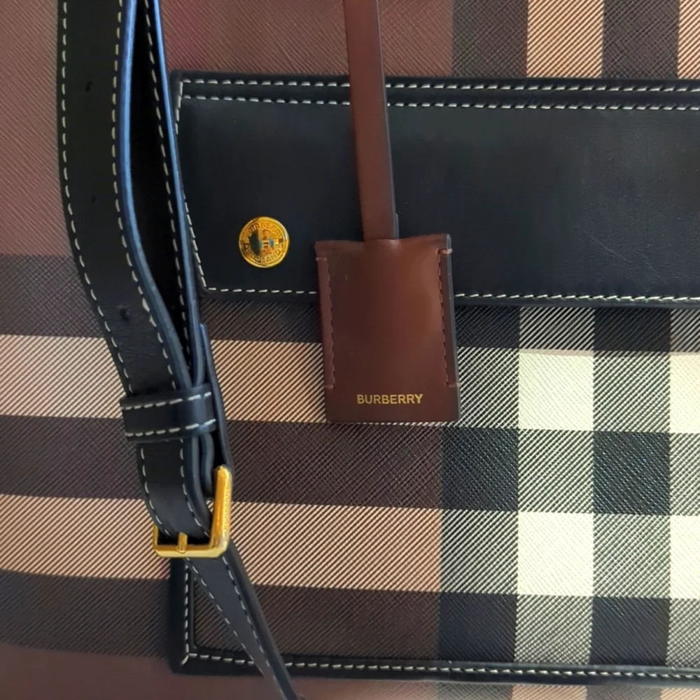 ✨ Burberry Bag MD Freya Tote Bag CL5 ✨** - Picture 9 of 17